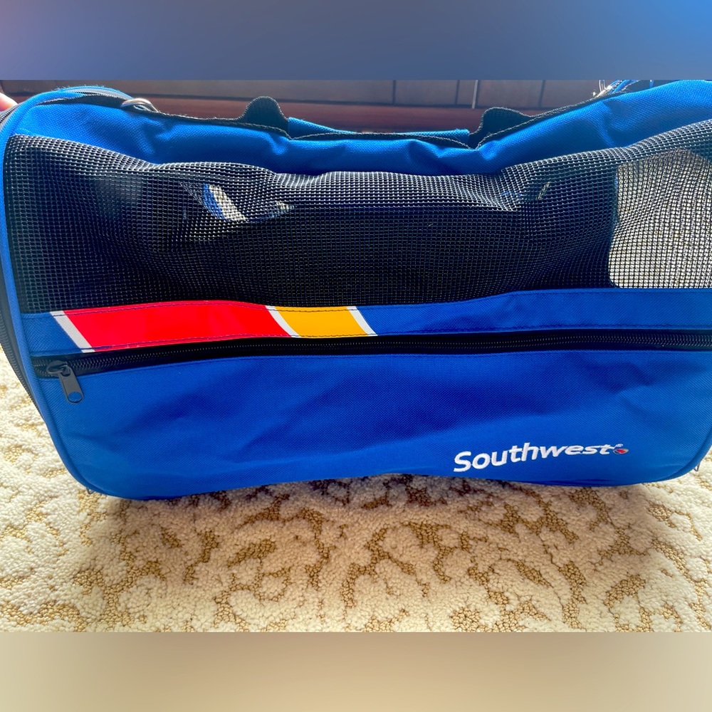 Official Southwest Airlines travel pet bag